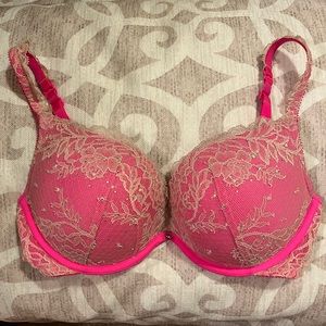 Victoria Secret Bra - 32DD